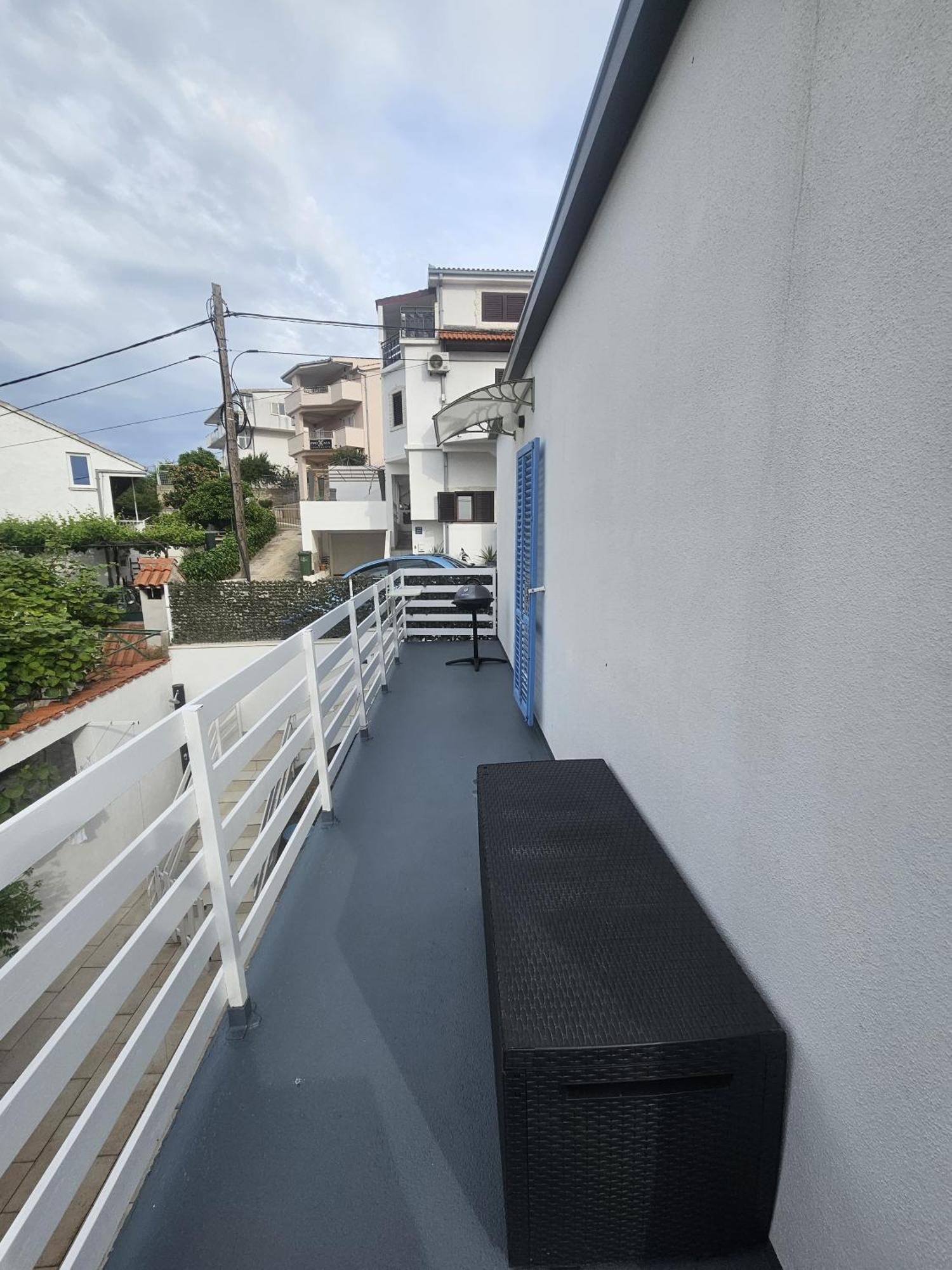 Apartment Tina Трогир Екстериор снимка
